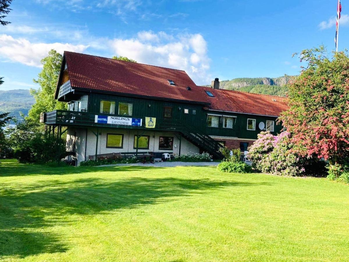 Hotel Nokling & Camping Hjelmeland Exterior photo