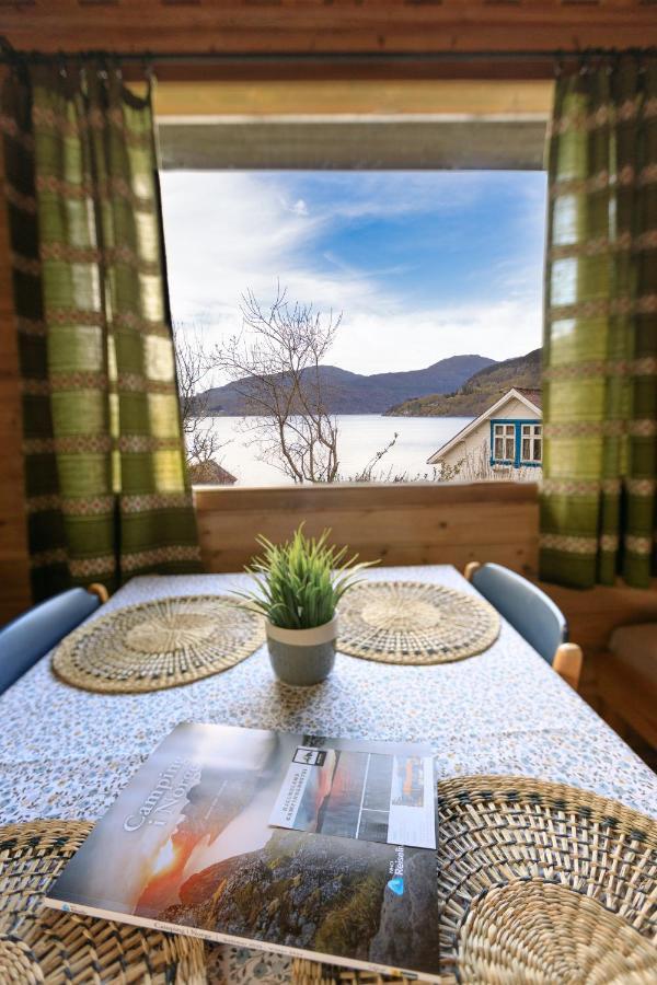 Hotel Nokling & Camping Hjelmeland Exterior photo