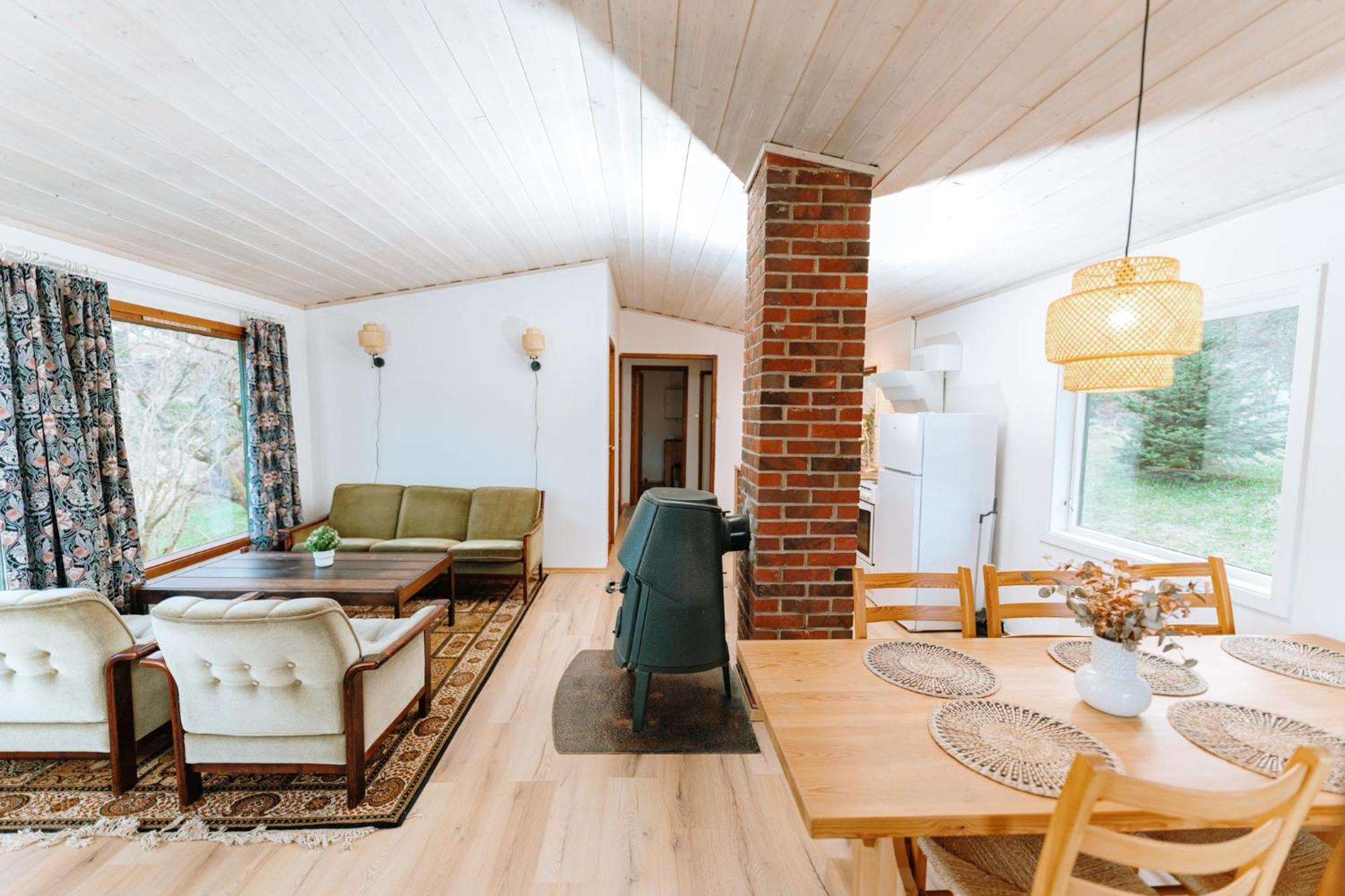 Hotel Nokling & Camping Hjelmeland Exterior photo